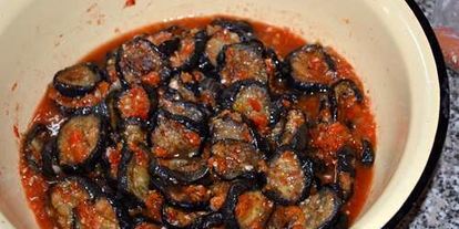 Шаг 6: баклажанов в аджике