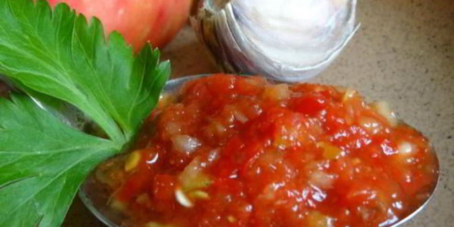 Рецепт домашней аджики из кабачков с перцем