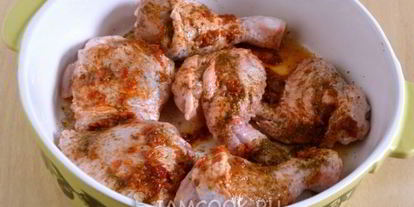 Шаг 4: курицы, запеченной с аджикой