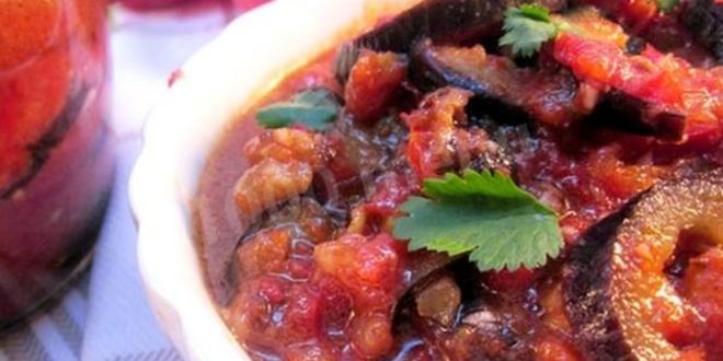 Рецепт острых кабачков в аджике