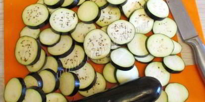 Шаг 3: баклажанов с фасолью на зиму