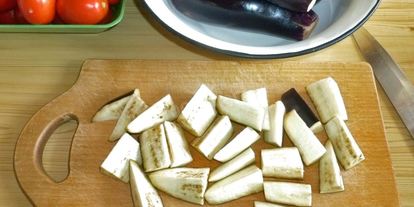 Шаг 1: баклажанов в томатном соке на зиму