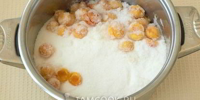 Шаг 2: абрикосового джема с ядрами