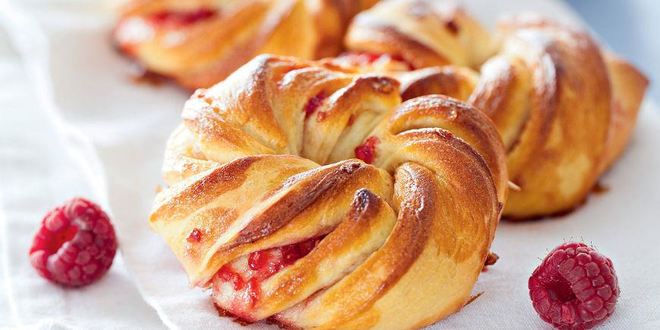 Рецепт булочек с малиновым джемом