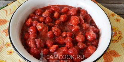 Шаг 6: джема из клубники 5-минутка