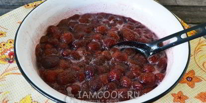 Шаг 9: джема из клубники 5-минутка