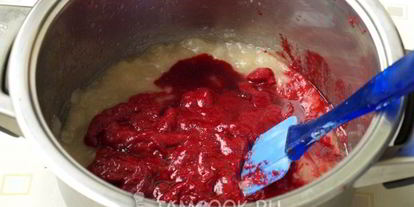 Шаг 7: джема из яблок и кизила