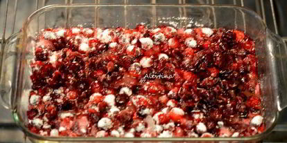 Шаг 2: клюквенного джема с апельсиновым ликером