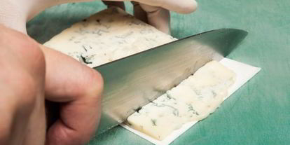 Шаг 5: кростини с джемом и горгонзоллой