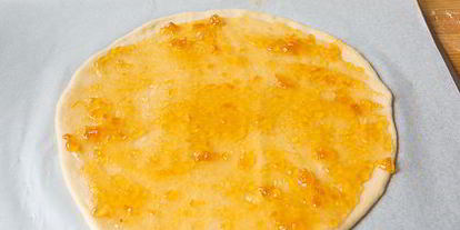 Шаг 14: крученой булки с абрикосовым джемом