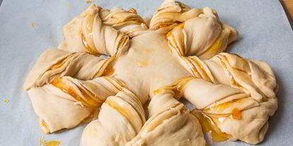 Шаг 20: крученой булки с абрикосовым джемом