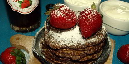 Шаг 7: миндальных блинков с клубничным джемом