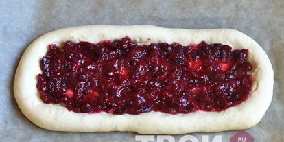 Шаг 4: песочных полосок с джемом и орехами