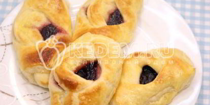 Шаг 5: расстегаев с черничным джемом