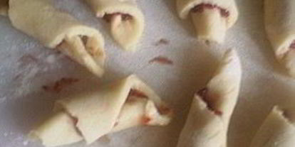 Шаг 5: рулетиков с джемом