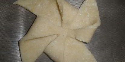 Шаг 5: творожных вертушек с джемом