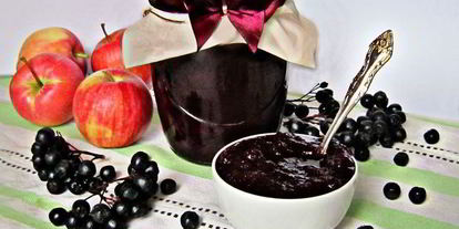 Шаг 7: яблочного джема с черноплодной рябиной