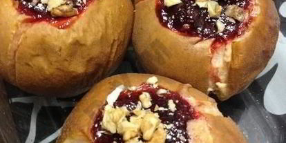 Шаг 3: запеченных яблок с орехами и джемом