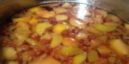 Шаг 1: брусничного компота