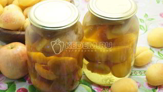 Рецепт Компота из абрикосов с яблоками на зиму