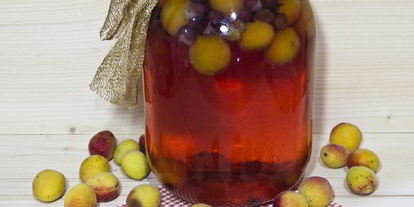 Шаг 9: компота из абрикосов и черной смородины на зиму