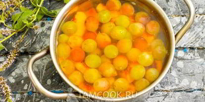 Шаг 12: компота из персиков и винограда на зиму