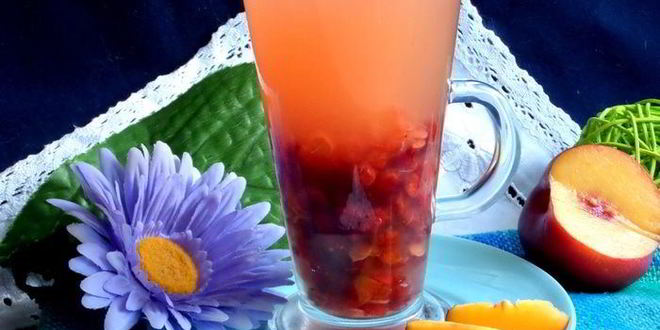 Рецепт Компота из ревеня, яблока и калины