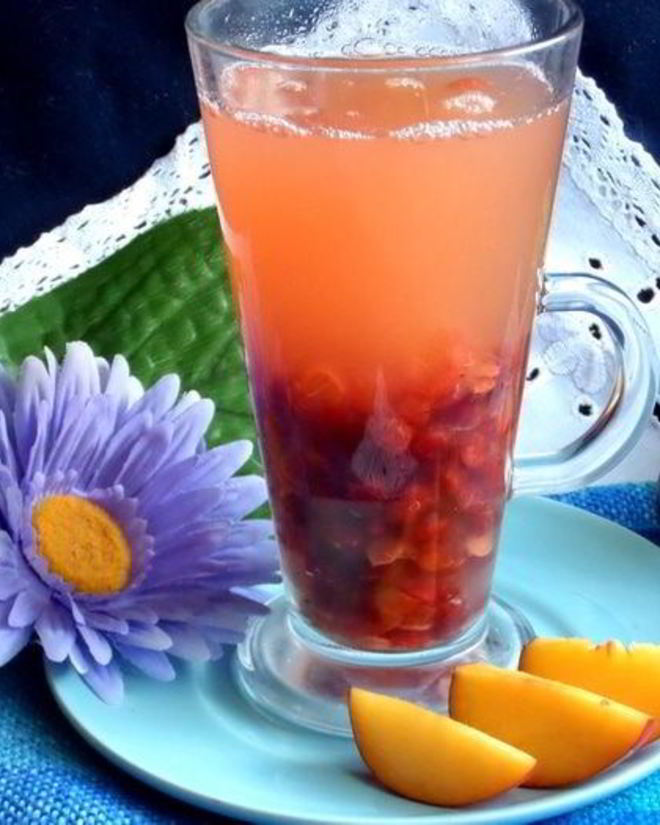 Рецепт компота из ревеня, яблока и калины