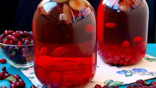 Рецепт Компота из слив и кизила