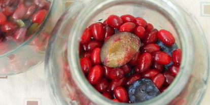 Шаг 1: компота из слив и кизила