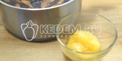 Шаг 4: компота из сушеных яблок с ягодами