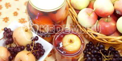 Шаг 9: компота из яблок и черноплодной рябины