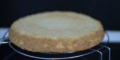 Шаг 6: ванильного торта с ягодным компоте