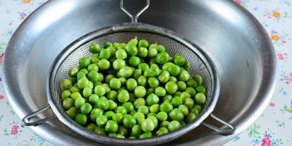 Шаг 1: консервированного горошка на зиму