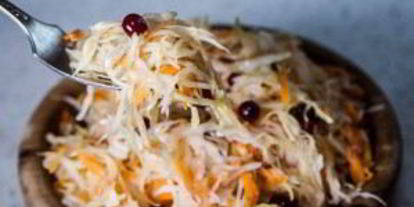 Шаг 10: квашеной капусты с клюквой