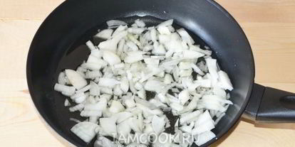 Шаг 2: лечо из кабачков с томатной пастой