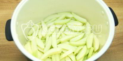 Шаг 1: лечо из кабачков в мультиварке