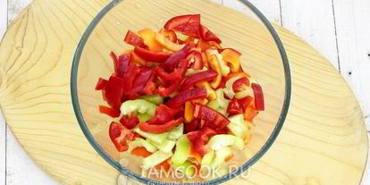 Шаг 5: лечо из перца, помидоров и лука