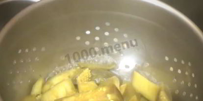 Шаг 4: баклажанов маринованных с чесноком и зеленью