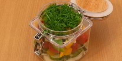 Шаг 6: черри, огурцы, болгарский перец маринованные по-быстрому