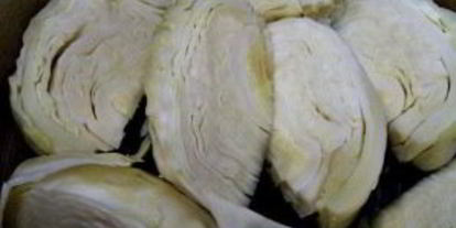 Шаг 2: капусты маринованной с чесноком и свеклой