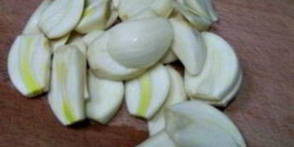 Шаг 3: капусты маринованной с чесноком и свеклой