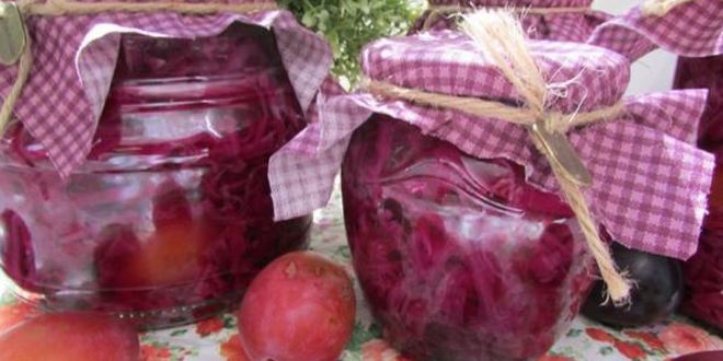 Рецепт Краснокочанной капусты, маринованной со сливами