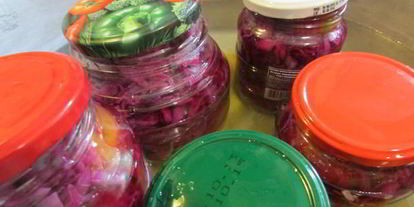 Шаг 5: краснокочанной капусты, маринованной со сливами