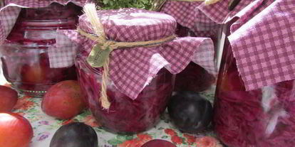 Шаг 6: краснокочанной капусты, маринованной со сливами