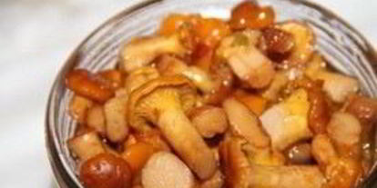 Шаг 2: лисичек, маринованных в масле