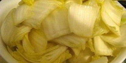 Шаг 3: маринованной китайской капусты