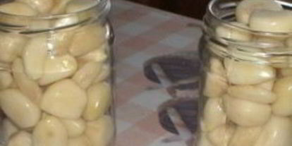 Шаг 1: маринованного чеснока ны зиму