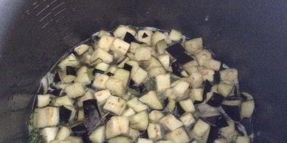 Шаг 3: маринованных баклажанов в мультиварке