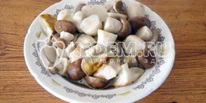 Шаг 5: маринованных белых грибов закусочных